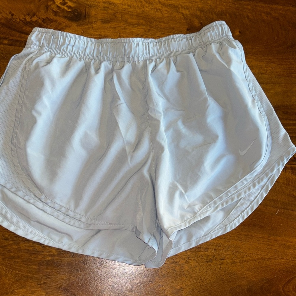 Nike Dri Fit Tempo shorts light grey, Women’s Size M